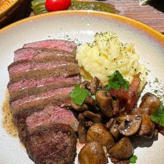 GebruWURST xiangchangxiongdi·deguoxiangchangpijiucanba (longhu u cheng) User Photo