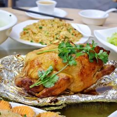 领鲜一家饭店(沙滩全海景一号店) User Photo