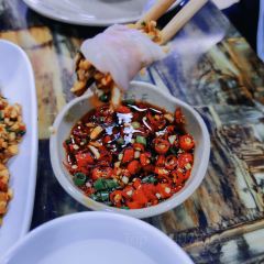 红翻天美食城 User Photo