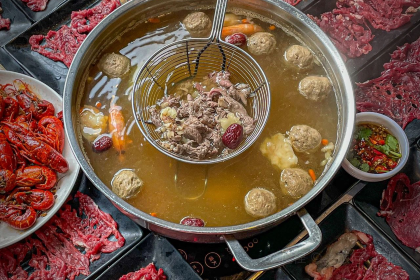 牛品鲜自助潮汕鲜牛肉海鲜火锅(文化宫店)