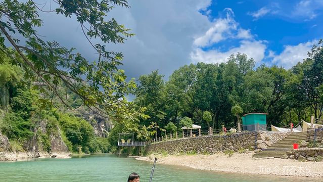 Yongjia Caihongwan Scenic Area