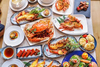 极上萬膳·自助放題(来福士江景店)