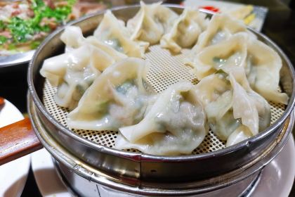 放牛匠土菜馆苏稽正宗跷脚牛肉