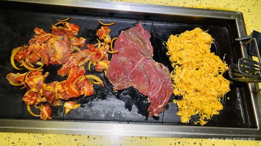 长白山星期天特色火山石烤肉(二道白河店)