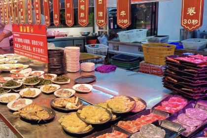 川悦味来·自助手切牛肉活鲜火锅(五一广场店)