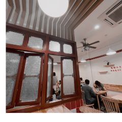 Erjiehongdou User Photo