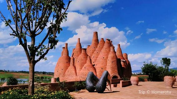 Kaleidoscope Art Manor