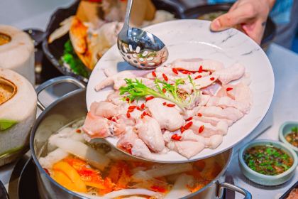 嗲嗲的椰子鸡·海南火锅(亚龙湾博后村店)