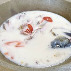 野生菌蒸汽石锅鱼 User Photo