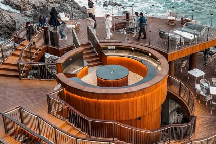 Yuanfang Dongshan Haijiaoshi Pub