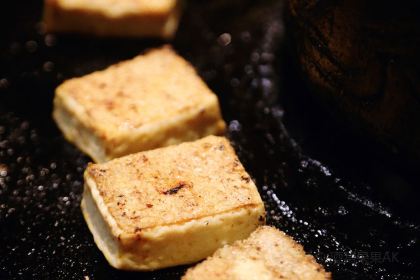 雲子石锅·围炉火塘餐厅