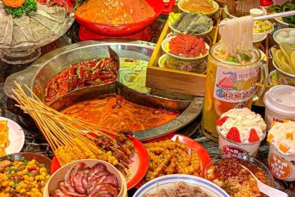 重庆李小渝火锅(闽江世纪金源店)