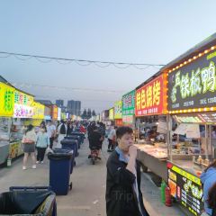 济南环联商贸城夜市 ảnh của người dùng