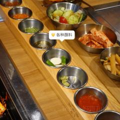 Tun Ai Fan · Fresh Pork Belly Cultural Restaurant 여행 사진
