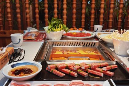 月满大江千层肚火锅(齐盛湖店)