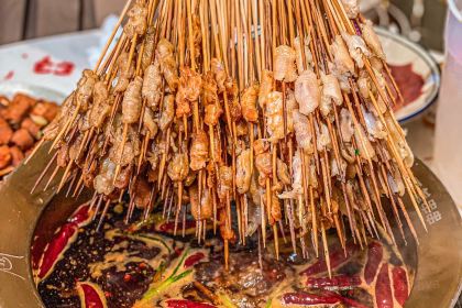 九街三叁街头鸡脚筋串串(九街店)