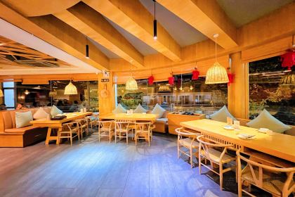PIN WEI Lugu Lake Restaurant