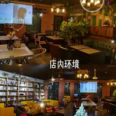 千百度主题酒店(郑州花园路店)·音乐餐厅(国贸360店) User Photo