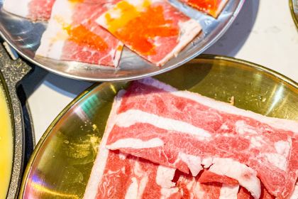 打卡探店炭燒烤肉•烤肉簽到店