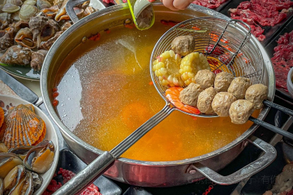 牛品鲜自助潮汕鲜牛肉海鲜火锅(文化宫店)