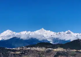 Meili Snow Mountain Lookout