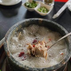 盐帮菌王府石锅鸡(鲁朗店) User Photo