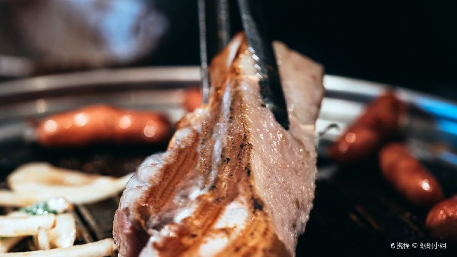 XI QUE KAO ROU XIAO GUAN