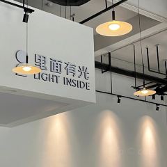 里面有光 User Photo