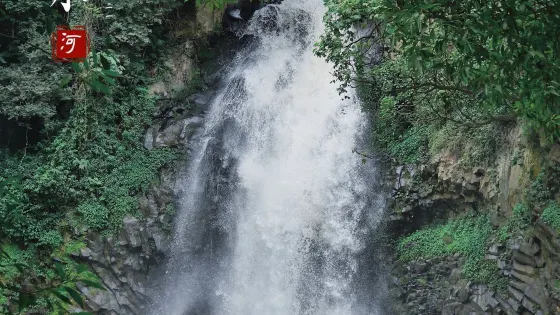 疊水河瀑布
