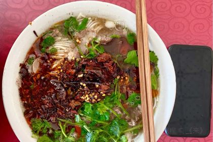 尝回头羊肉粉(体育馆店)