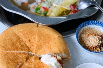 乙丙丁正宗昭通天麻火腿鸡(总店)