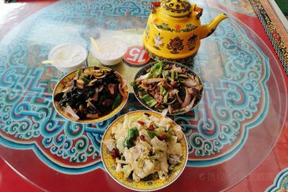 马蹄寺藏裕快餐厅