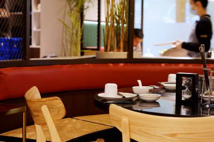 Yeziying|yezi Chicken Hot Pot (aiqinhaigouwugongyuan)