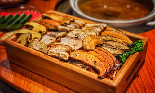 JUNCAI WILD MUSHROOM HOT POT