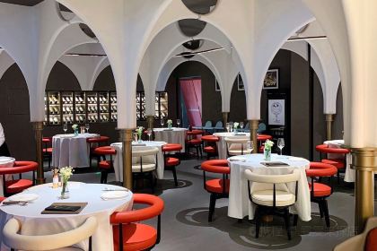 ZU MU DE CHU FANG XI CAN TING