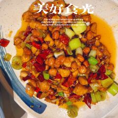 有红鸡毛店(桂林路店) User Photo
