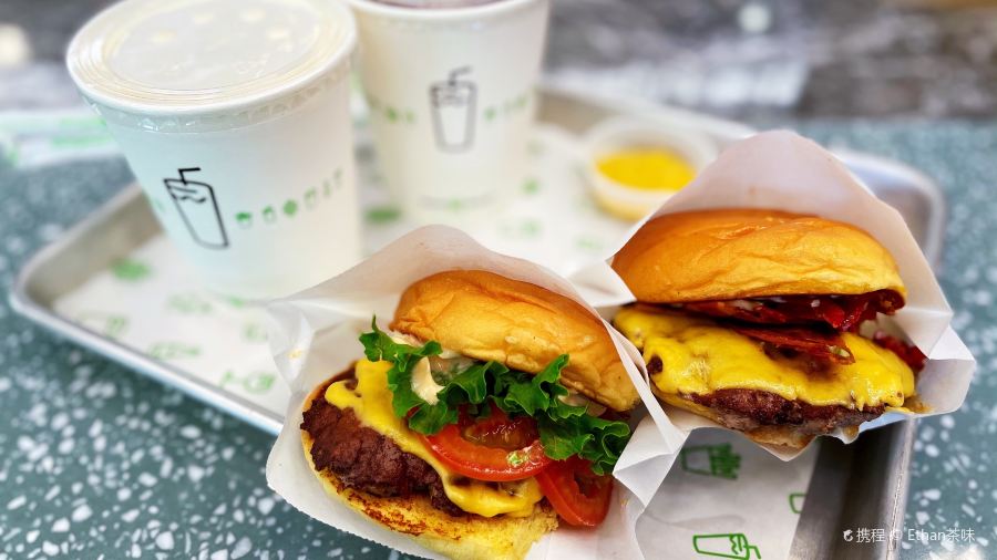 Shake Shack First National Building - Downtown Detroit