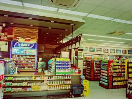 珠玑巷服务区便利店