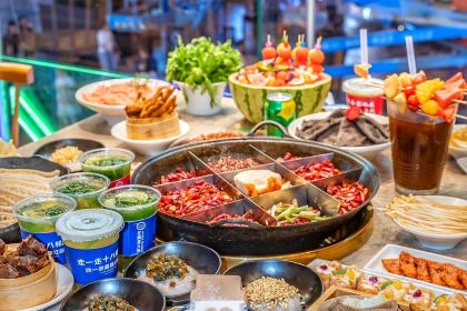 在渝里·重庆火锅(解放碑好吃街店)