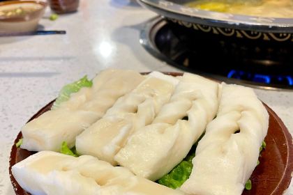 NEW WORLD YUN QIAN YI XIAN