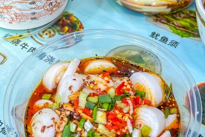 名店街黃媽傷心涼粉總店