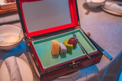 Xunwei Jinling Shiercai (Lao East Gate Store)