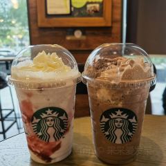 Starbucks (Wangfujing) User Photo