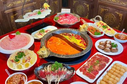 袁老四老火锅(郴州概念店)