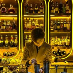 FOLLOW LOUNGE User Photo