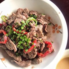 庄园餐厅咖啡鸡本地特色菜 User Photo