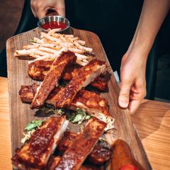 GebruWURST xiangchangxiongdi·deguoxiangchangpijiucanba (longhu u cheng) User Photo