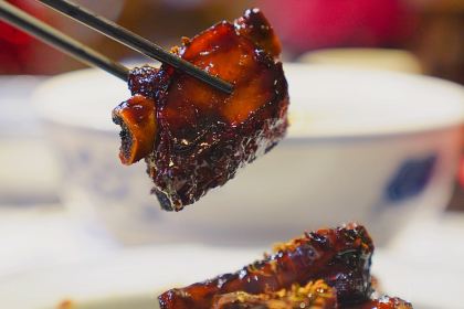 XIAOHUANGYU IN TUWEIMEI