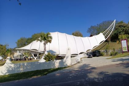 李忠正宗勐海烤鸡(三公里总店)