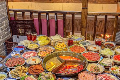 胡庆一重庆老火锅(泰山路店)